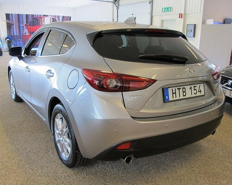 Grå metallic Mazda 3 Sport stulen i Svedala
