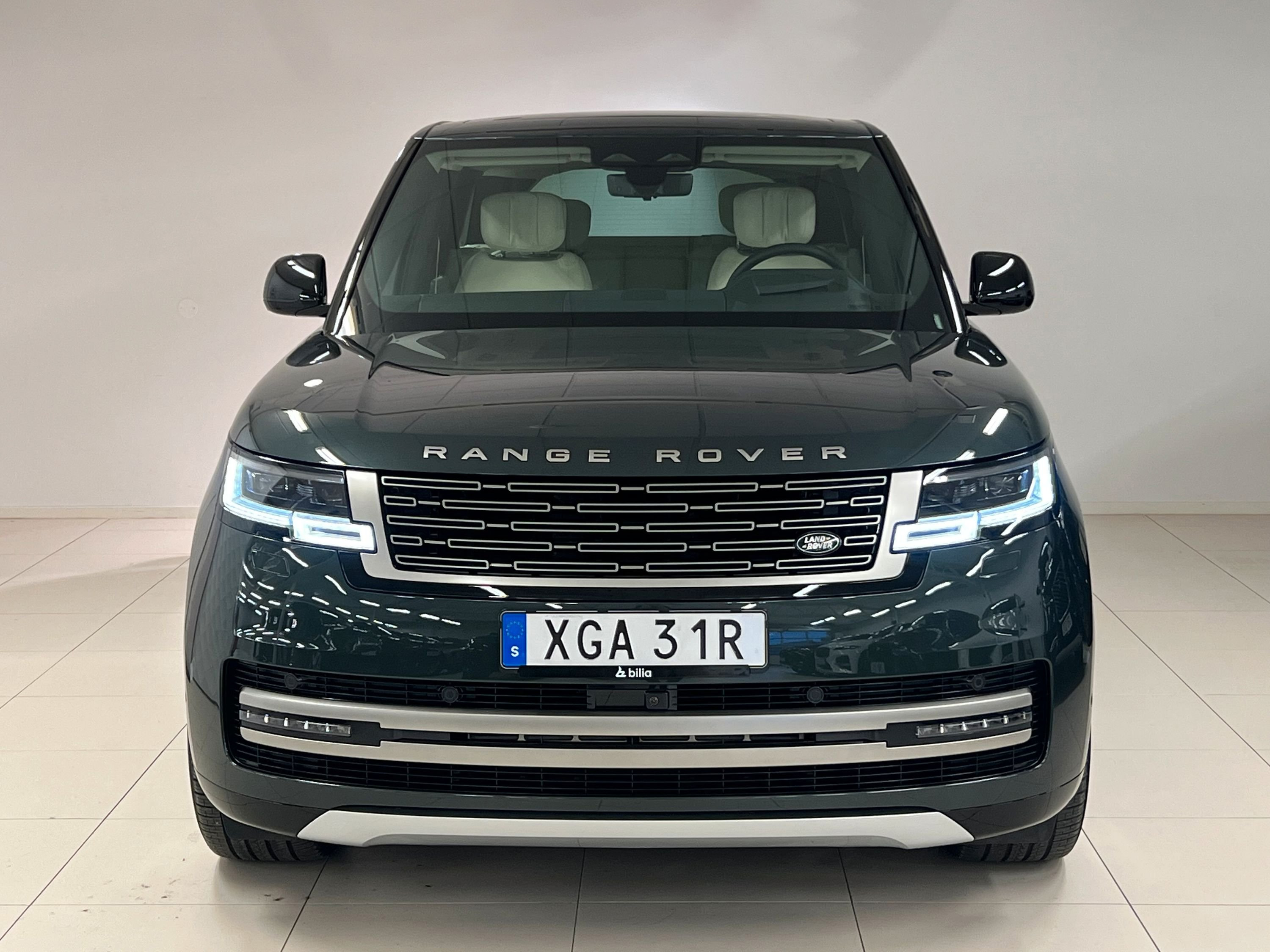 Grön metallic Land Rover Range Rover P550e Autobiography stulen i Hovås söder om Göteborg