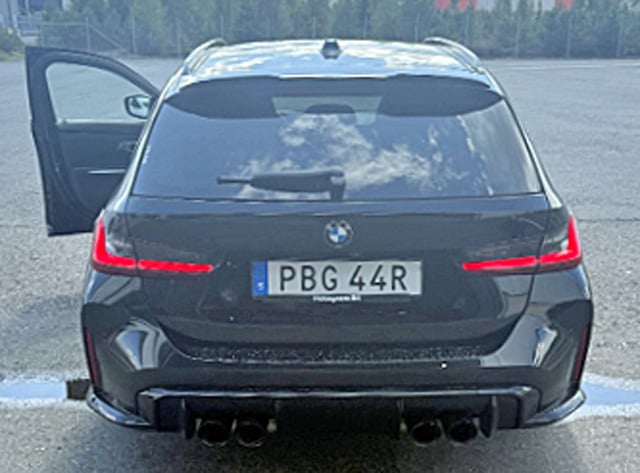 Svart BMW M3 Competition Touring stulen i Strängnäs