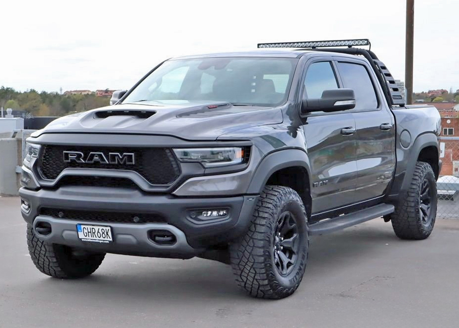 Grå RAM 1500 TRX Crew Cab stulen i Upplands Väsby