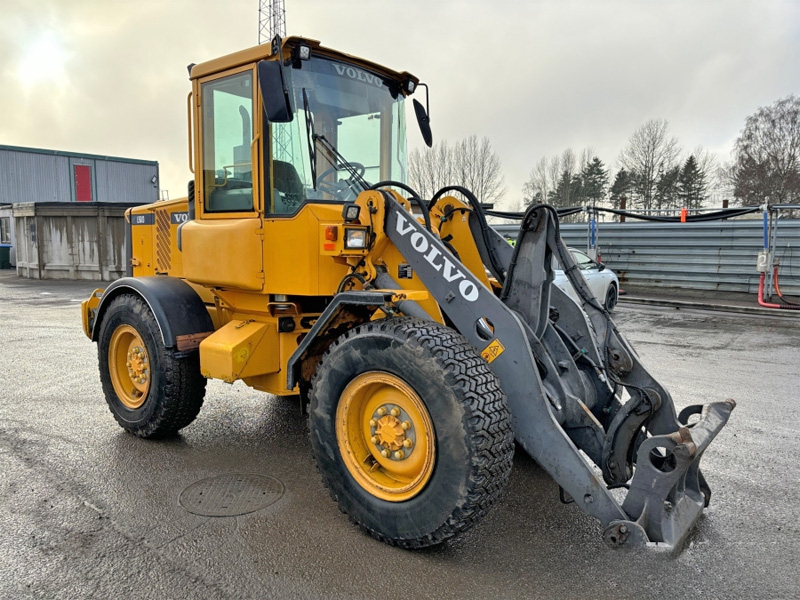 Hjullastare Volvo L50D stulen i Älta utanför Stockholm
