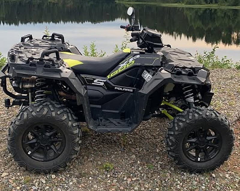 Fyrhjuling Polaris Sportsman XP 1000 S stulen i Hedfors nordväst om Byske
