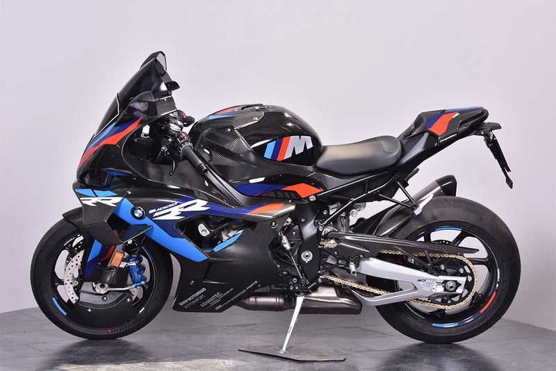 BMW M 1000 RR stulen i Tvååker söder om Varberg