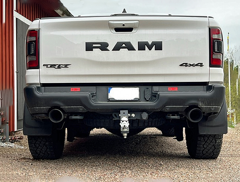 Vit RAM 1500 TRX Crew Cab stulen i Verum mellan Vittsjö och Osby