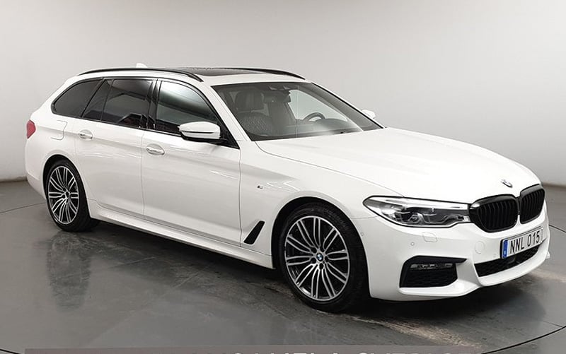 Vit BMW 540I Xdrive Touring stulen i Vaxmora, Sollentuna 