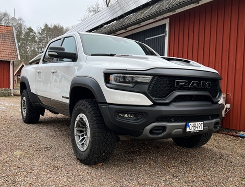 Vit RAM 1500 TRX Crew Cab stulen i Verum mellan Vittsjö och Osby