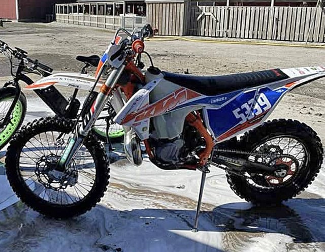 KTM 250 EXC Six Days TPI stulen utanför Kävlinge