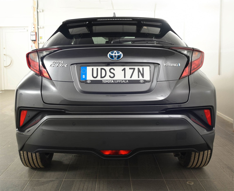 Gråmetallic Toyota C-HR X-Edition stulen i Täby norr om Stockholm